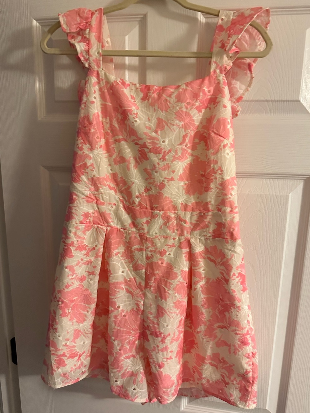 GeeGee Pink & White Floral Eyelet Romper– Ruffle Straps – New With Tags